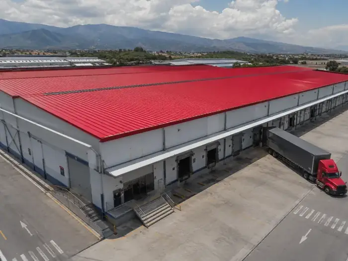 Teja Master Mil en bodega industrial